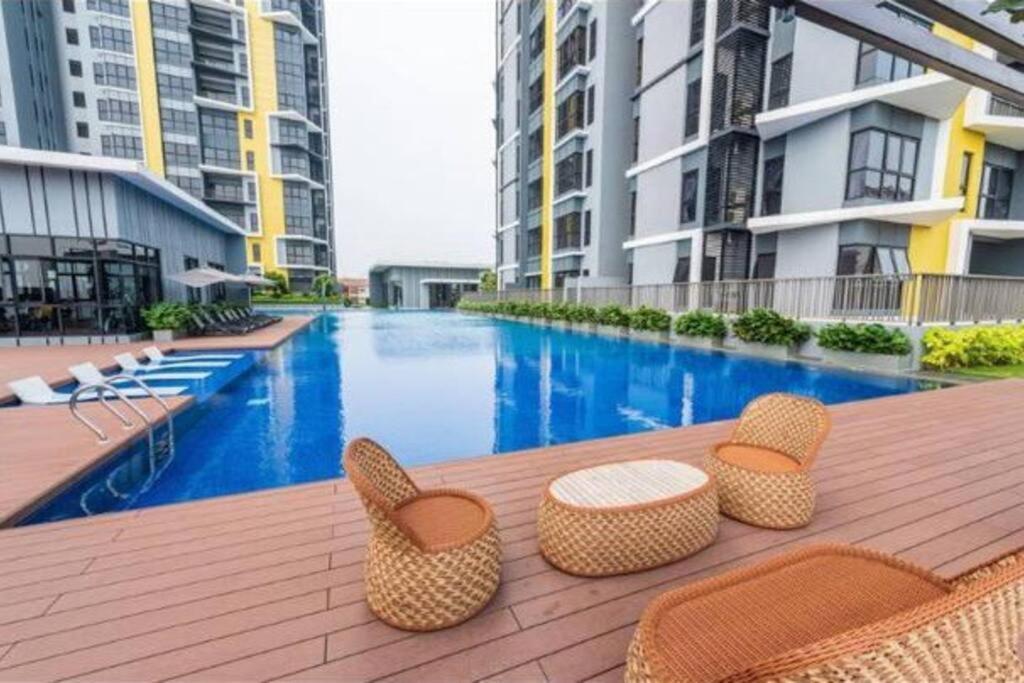 Cozy Mayfair Homestay Puchong Esterno foto