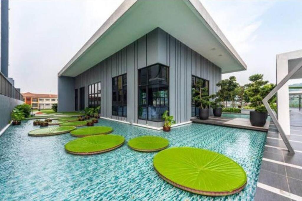 Cozy Mayfair Homestay Puchong Esterno foto