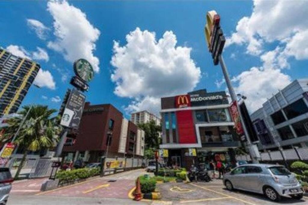 Cozy Mayfair Homestay Puchong Esterno foto